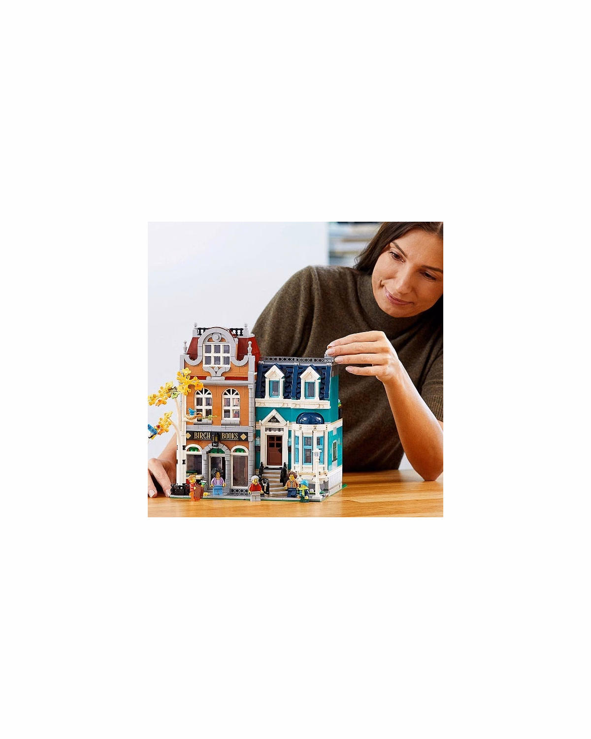 LEGO® Creator Expert Bookshop Modular Building Set 10270 - 5